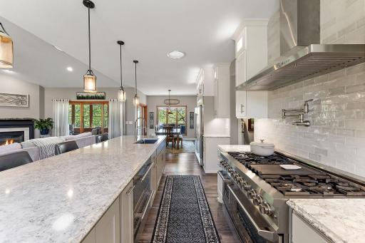 Enjoy the ample counter space and open layout!
