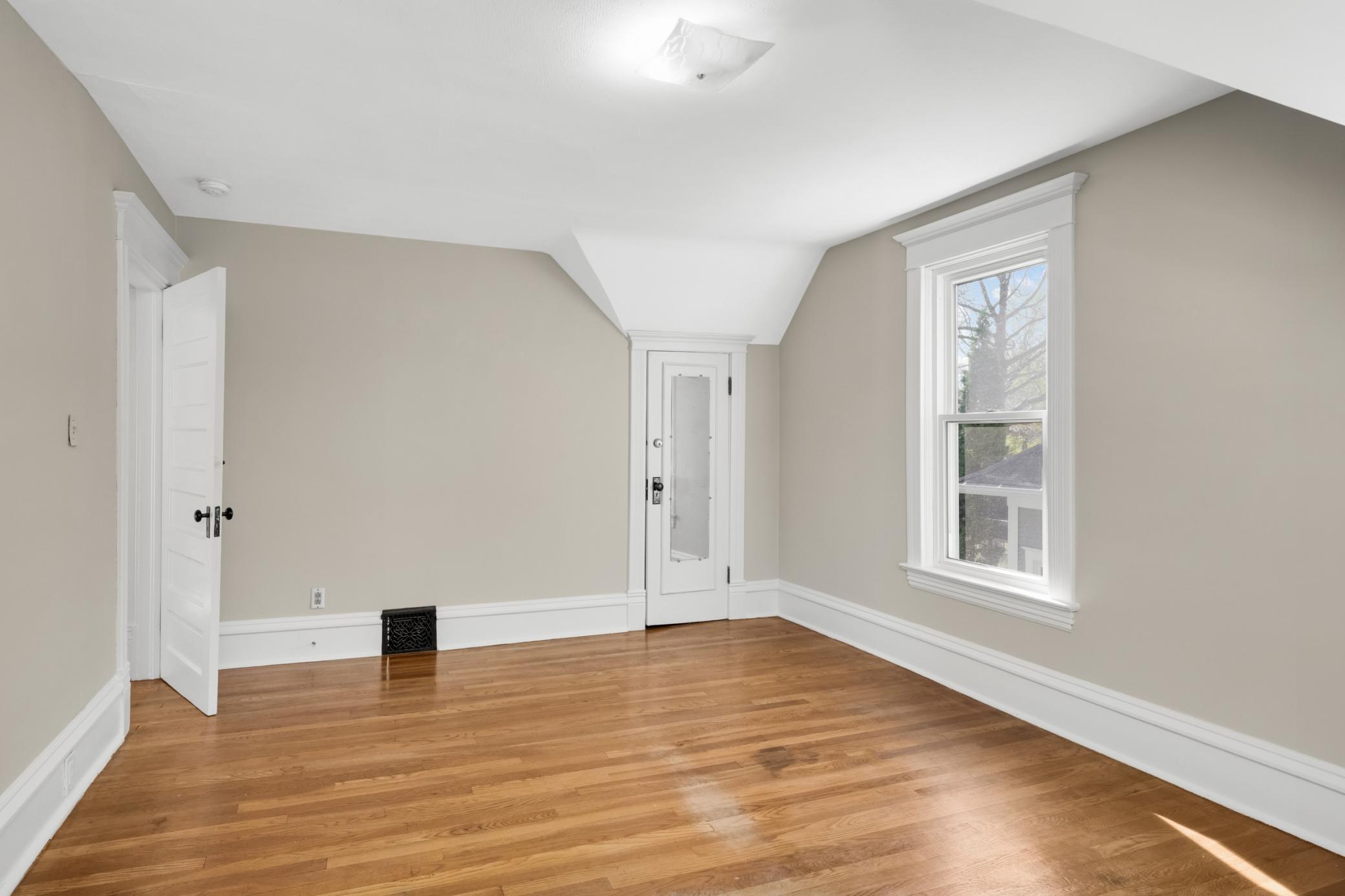 A blank canvas for your interior designs.