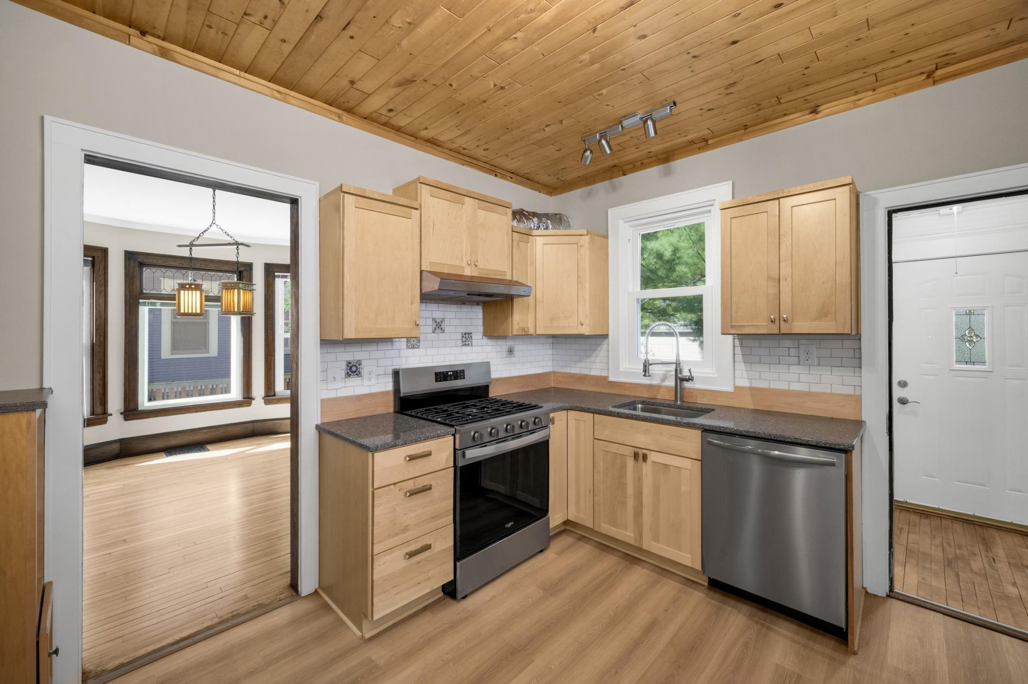 New stainless appliances!