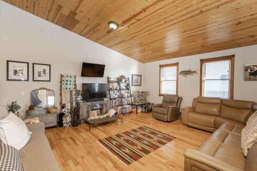 605 Ingalls Avenue, Hope, ND 58046