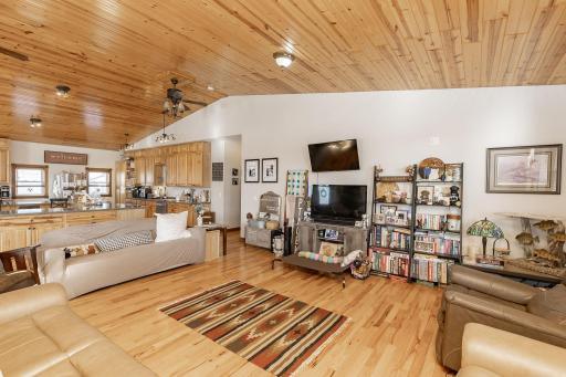 605 Ingalls Avenue, Hope, ND 58046