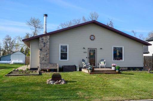 605 Ingalls Avenue, Hope, ND 58046