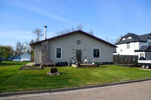 605 Ingalls Avenue, Hope, ND 58046