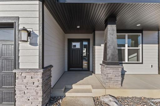 8866 Periwinkle Boulevard, Woodbury, MN 55129