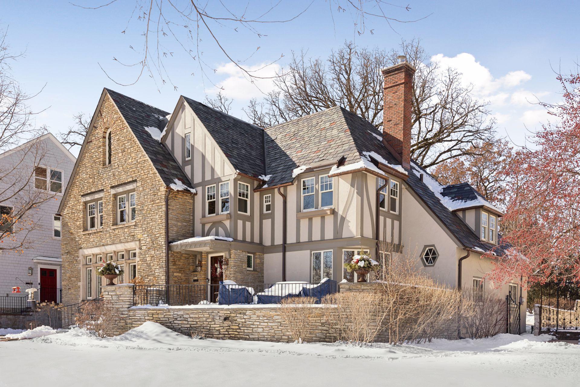 2116 West Lake of the Isles Parkway - Spacecrafting - 0013.jpg