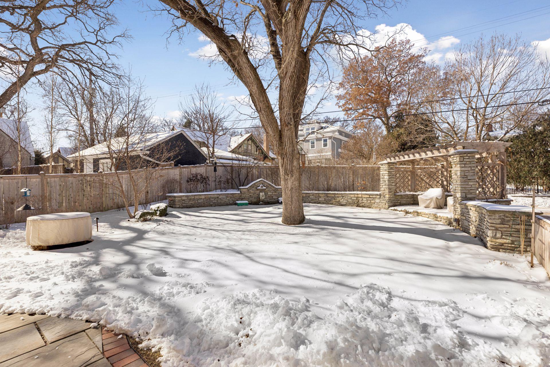 2116 West Lake of the Isles Parkway - Spacecrafting - 0076.jpg