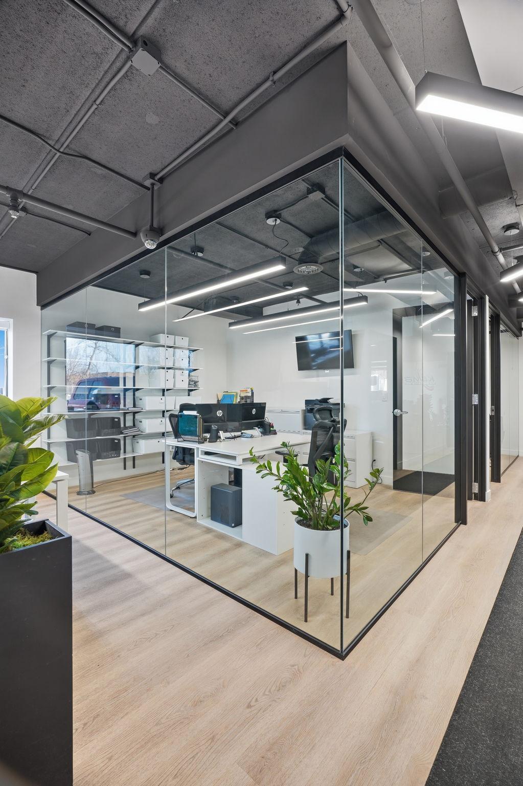 35-web-or-mls-8201 Hickory St NE-35.jpg