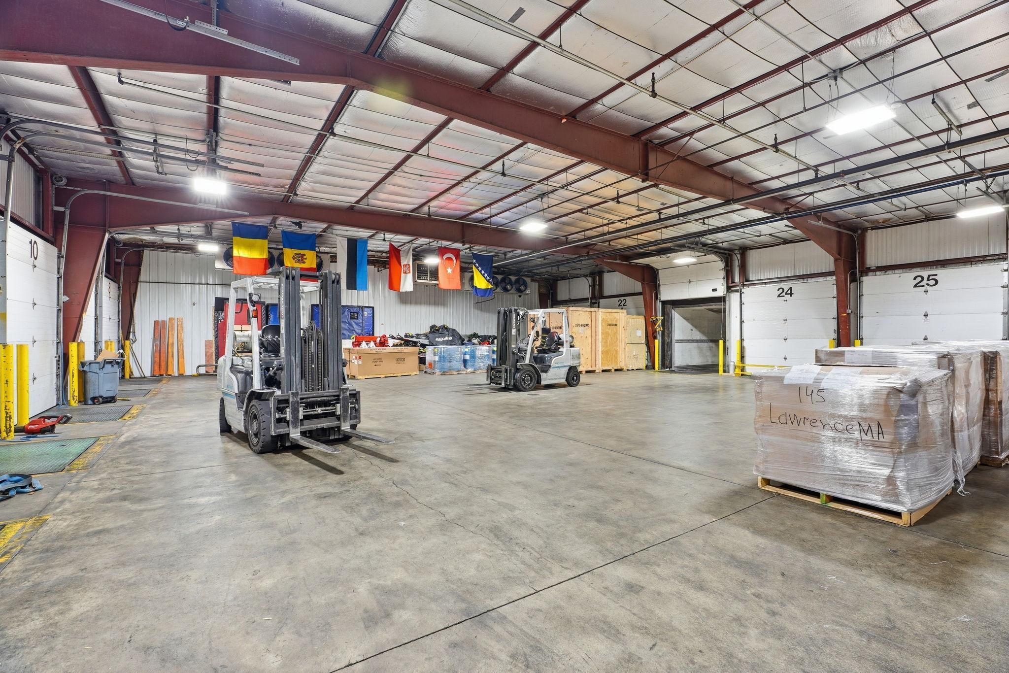 102-web-or-mls-8201 Hickory St NE-102.jpg