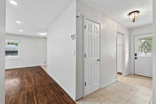 3213 W Old Shakopee Road, Minneapolis, MN 55431