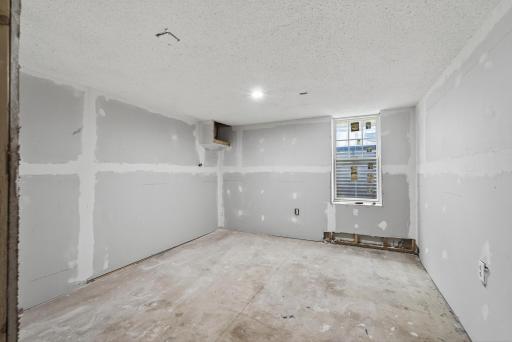 3213 W Old Shakopee Road, Minneapolis, MN 55431