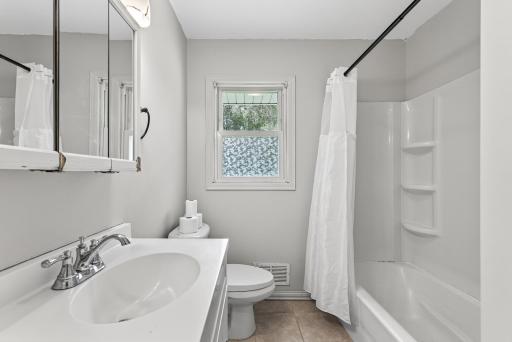 3213 W Old Shakopee Road, Minneapolis, MN 55431