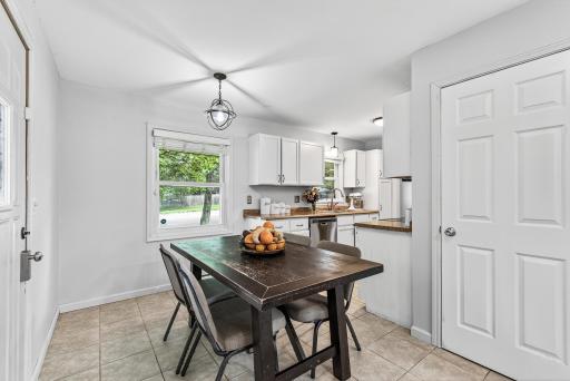 3213 W Old Shakopee Road, Minneapolis, MN 55431