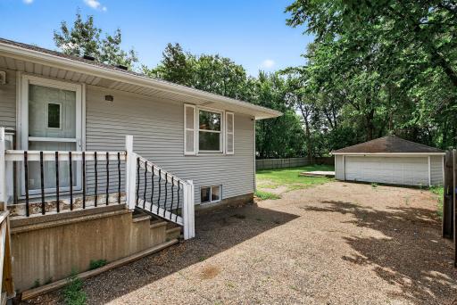 3213 W Old Shakopee Road, Minneapolis, MN 55431