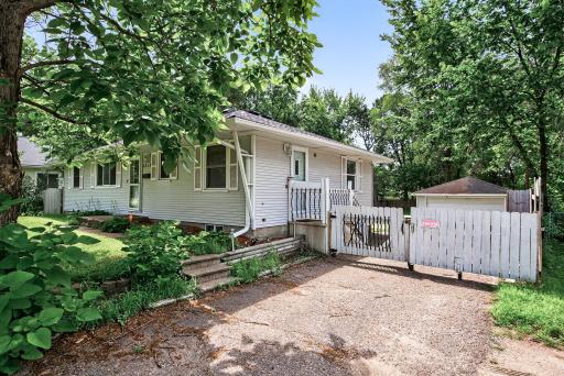 3213 W Old Shakopee Road, Minneapolis, MN 55431