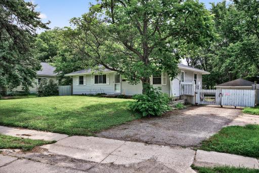 3213 W Old Shakopee Road, Minneapolis, MN 55431