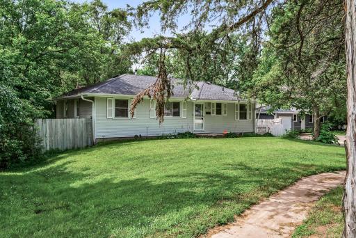 3213 W Old Shakopee Road, Minneapolis, MN 55431