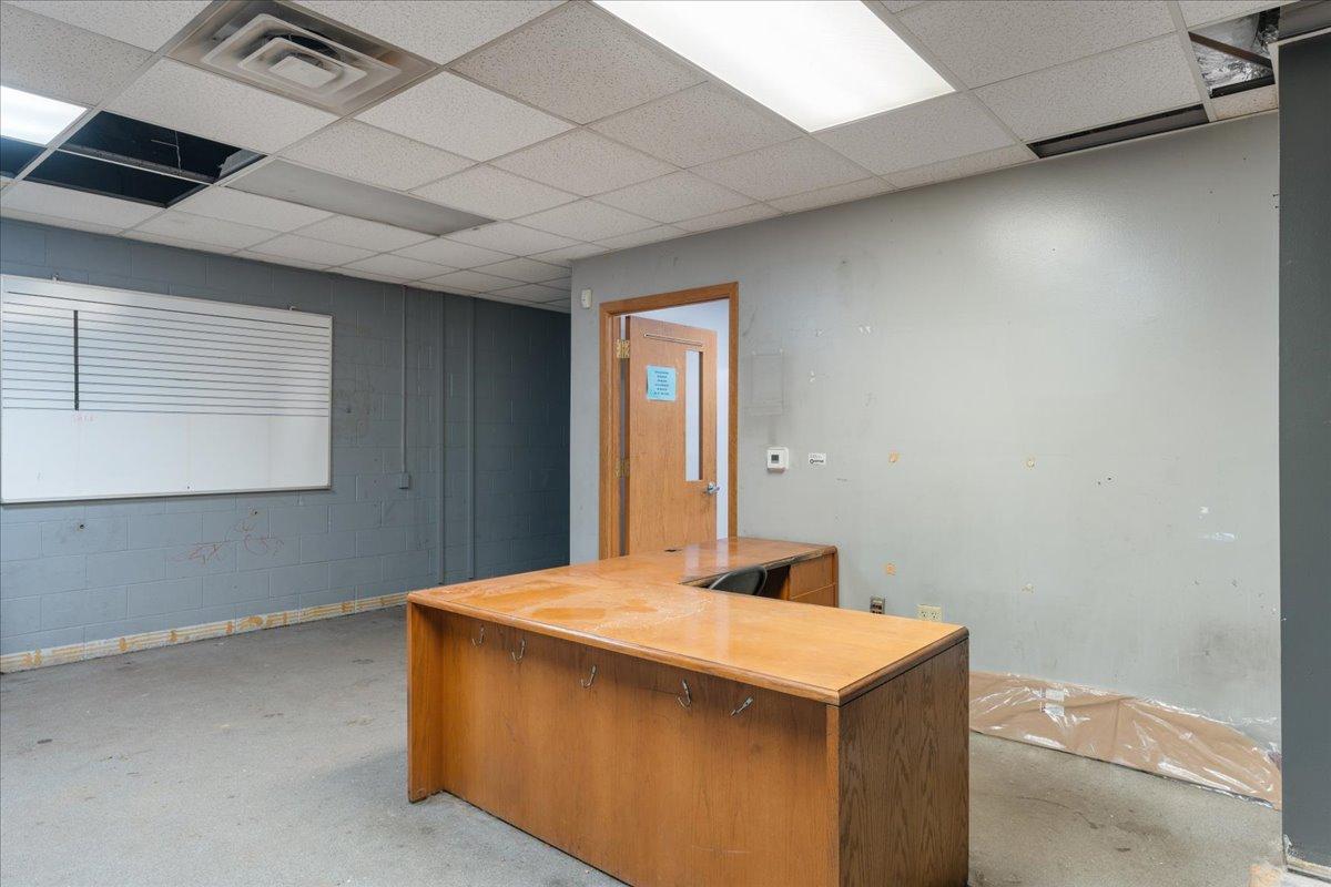 15-Office Space.jpg