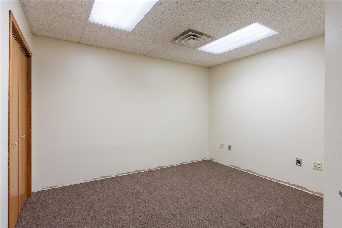 21-Office Space.jpg