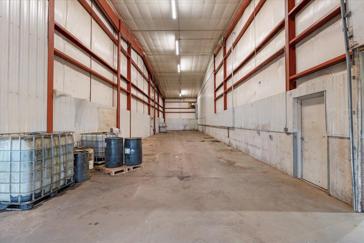 10-Warehouse.jpg