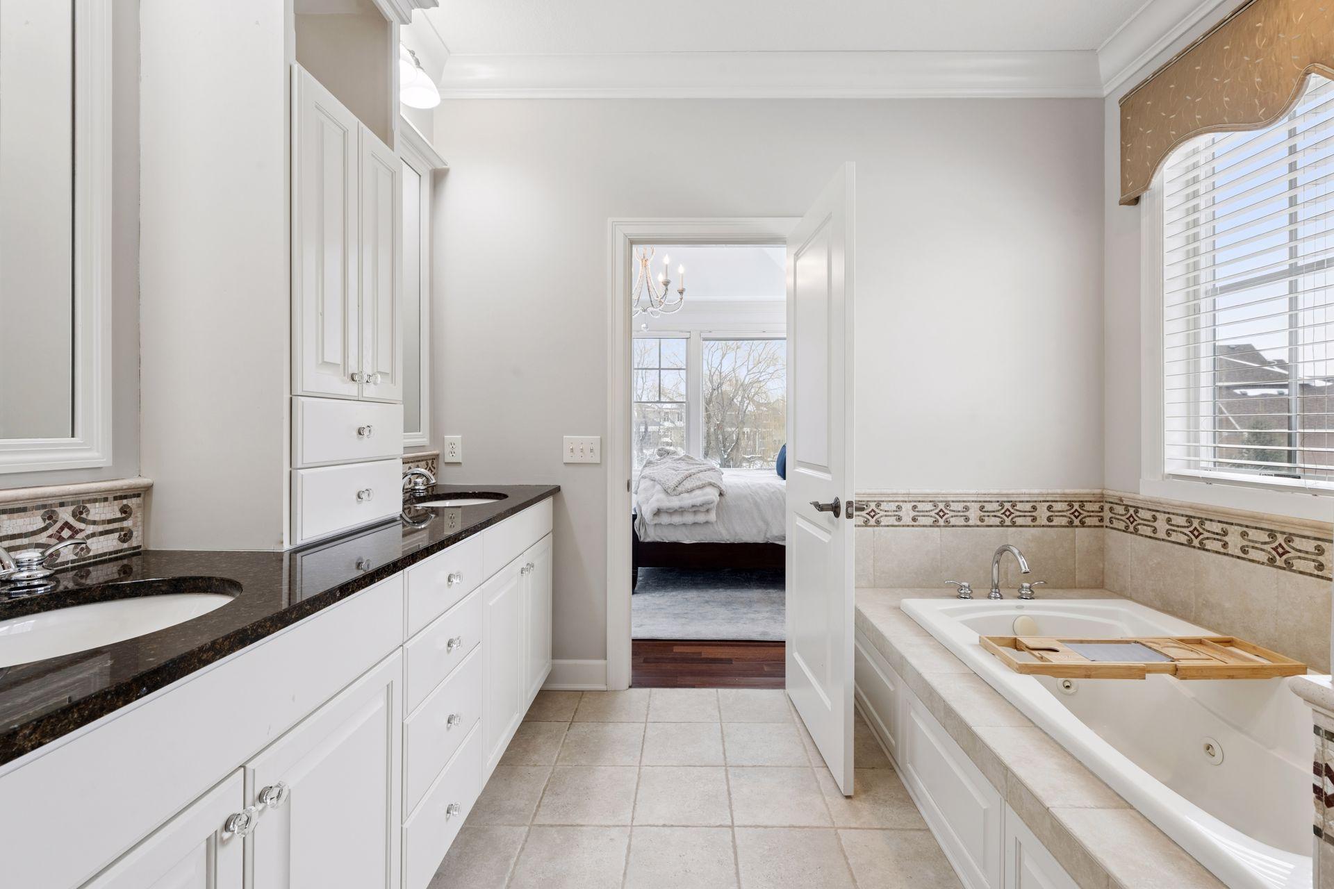 Jetted tub in primary bath