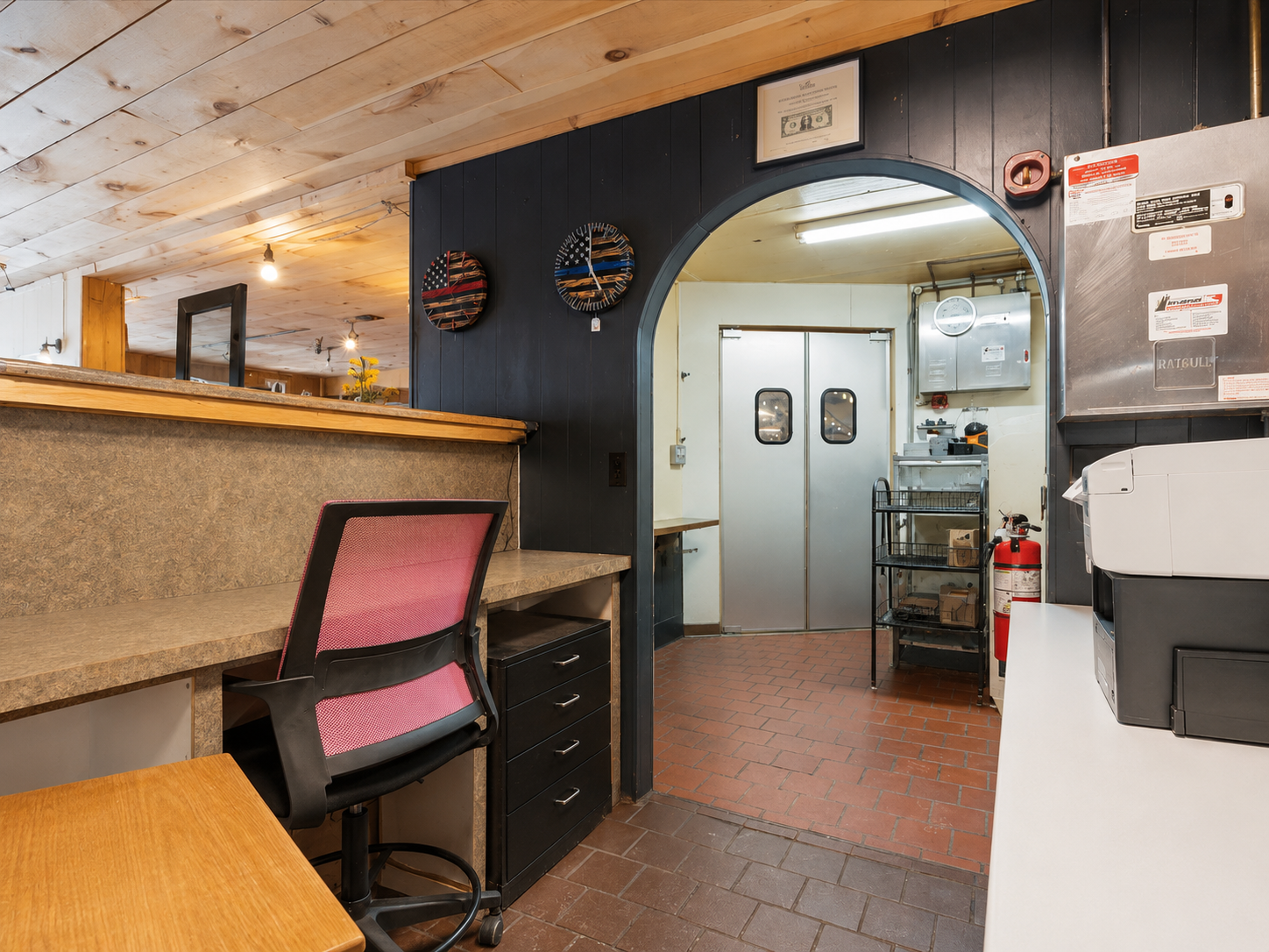 Kitchen enterance/ hostess area