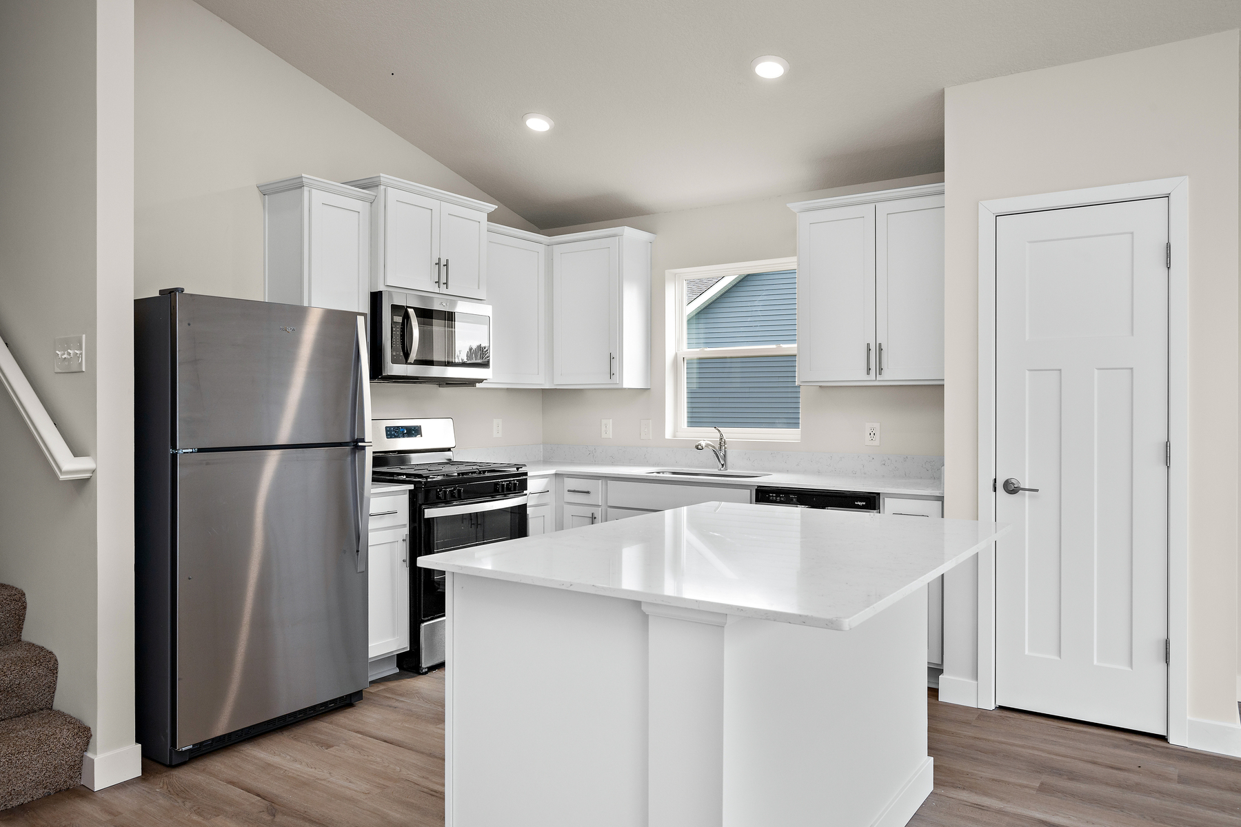 Locke Kitchen 1 R.png
