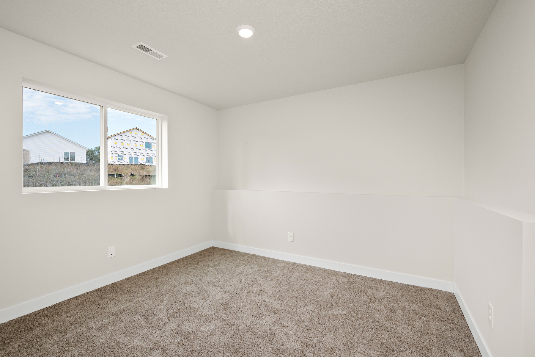 Locke Bedroom 4 R.png
