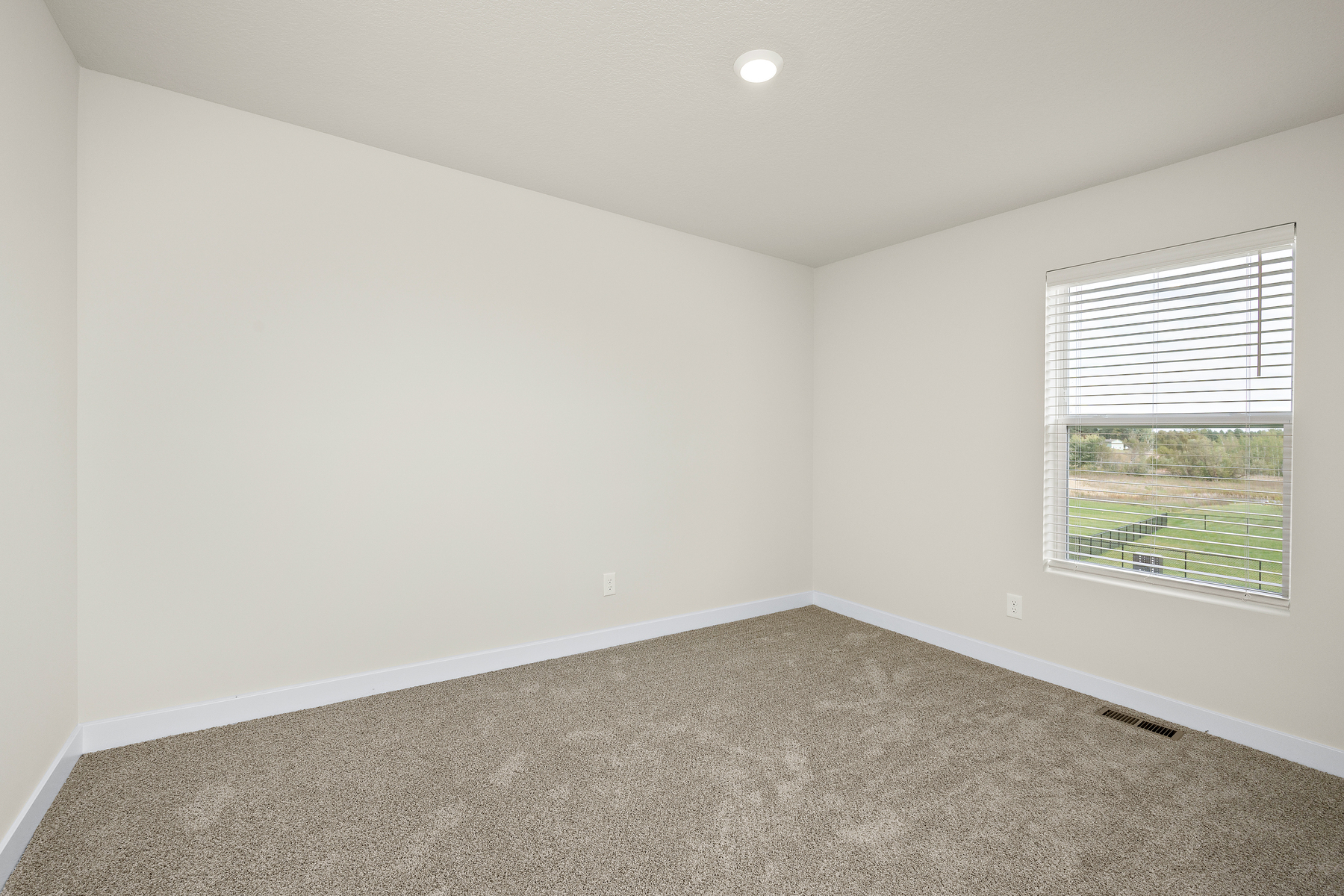 Locke Bedroom 2 R.png