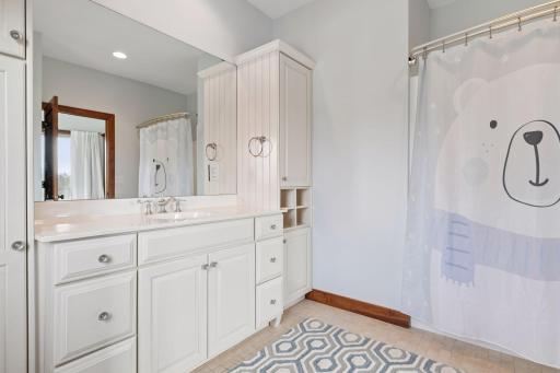 1595 River Shore Drive, Hastings, MN 55033