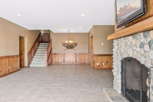 1595 River Shore Drive, Hastings, MN 55033
