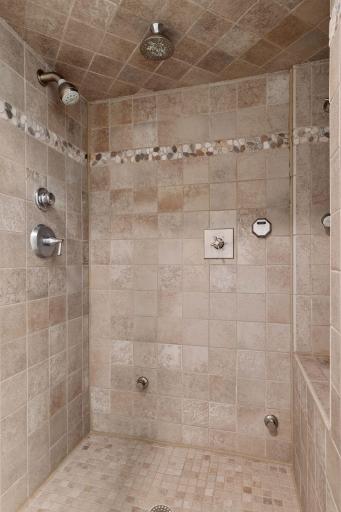 1595 River Shore Drive, Hastings, MN 55033