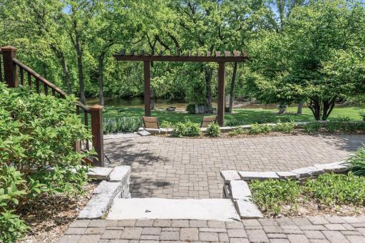 1595 River Shore Drive, Hastings, MN 55033