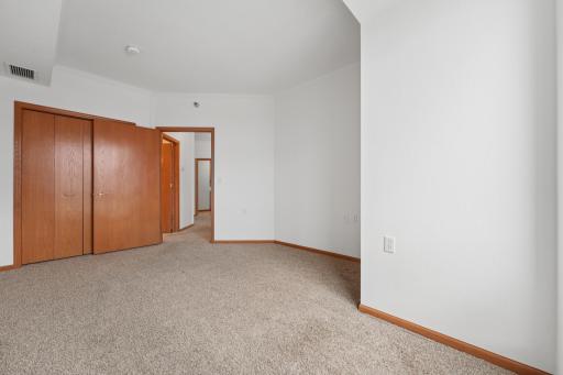6600 Lyndale Avenue S, 402, Minneapolis, MN 55423