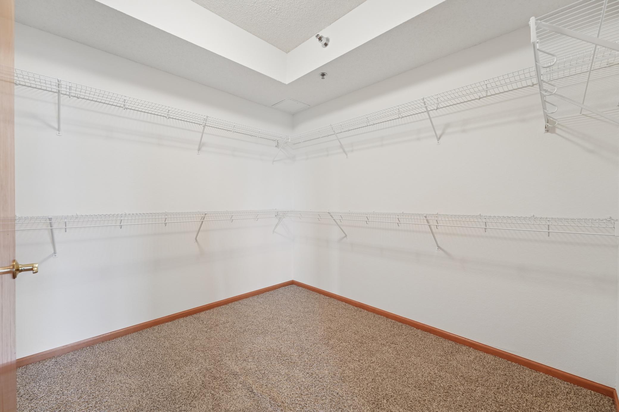 6600 Lyndale Ave S 402 134201620692832058_DSC03261.jpg