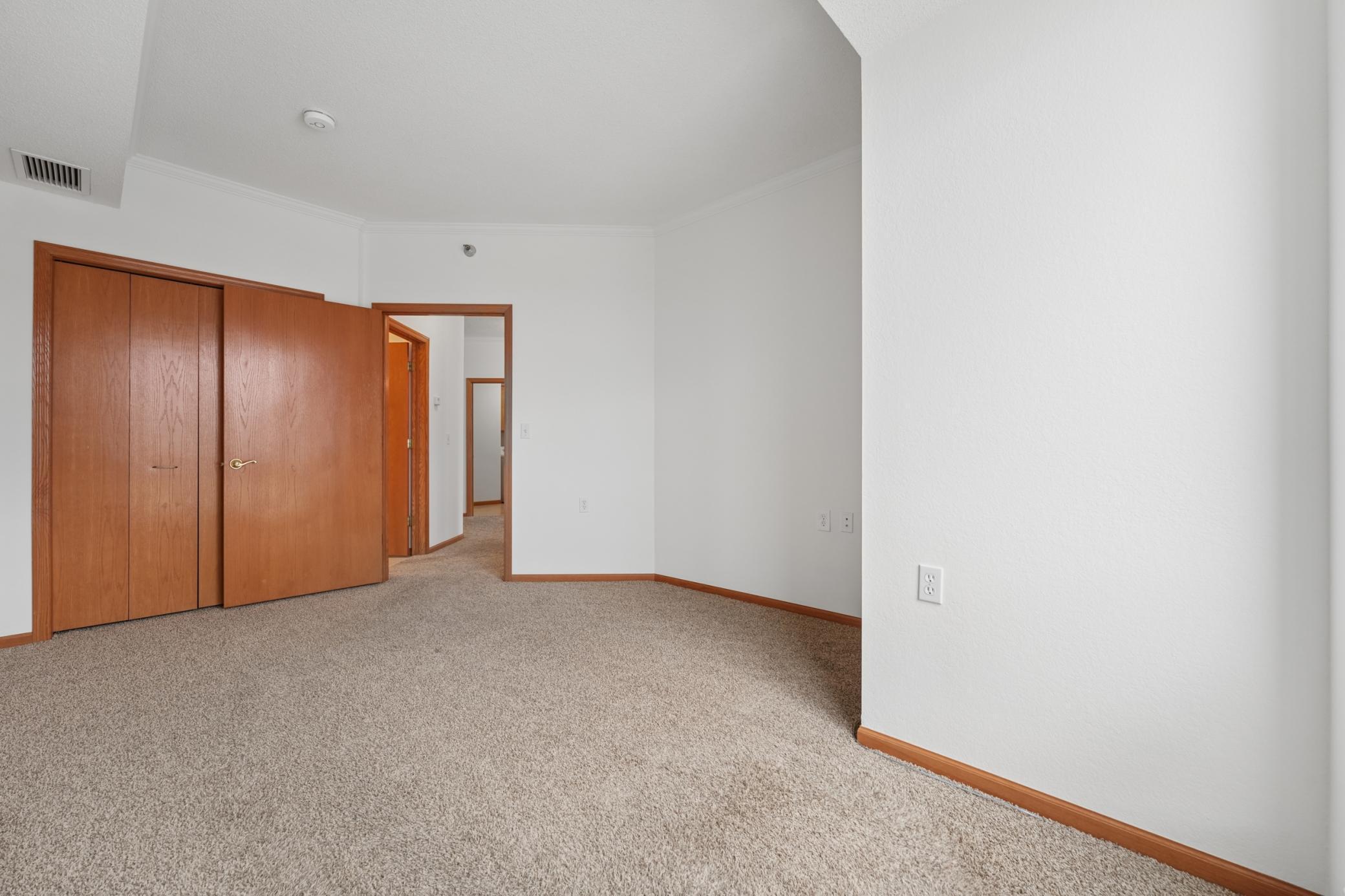 6600 Lyndale Ave S 402 134201620762315378_DSC03356.jpg