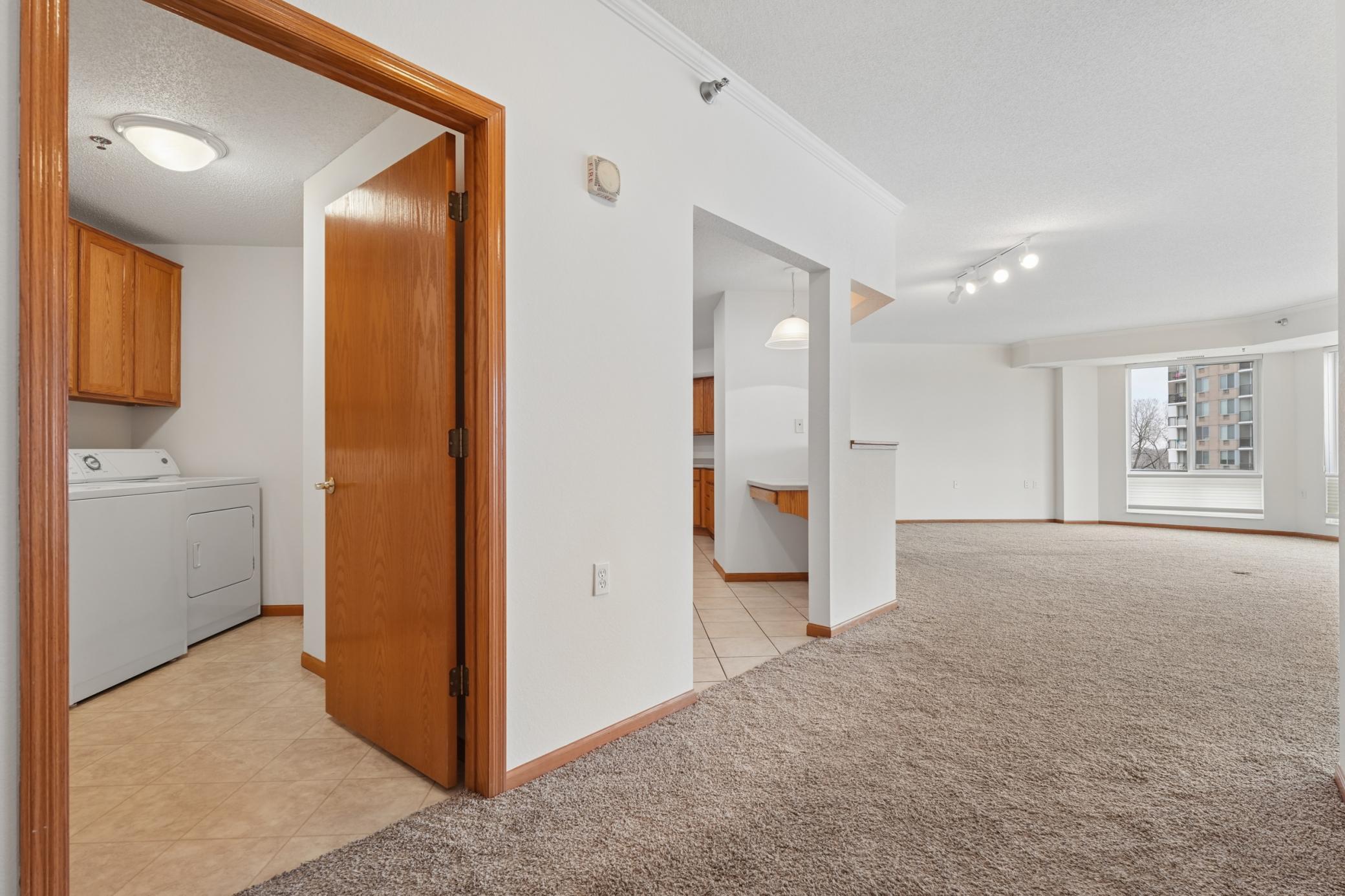 6600 Lyndale Ave S 402 134201620762287251_DSC03366.jpg