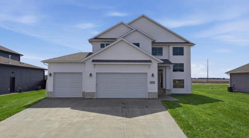 1572 75th Avenue S, Fargo, ND 58104