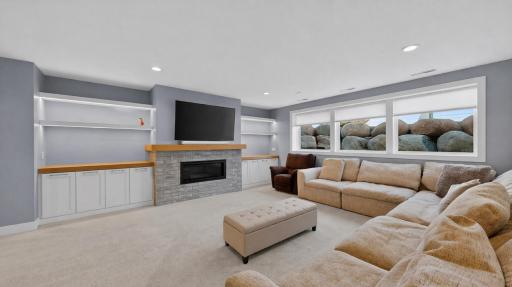 4933 Riley Lane SW, Rochester, MN 55902