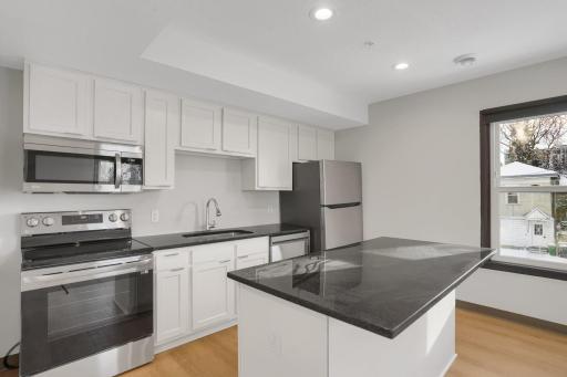 1129 8th Street SE, Minneapolis, MN 55414