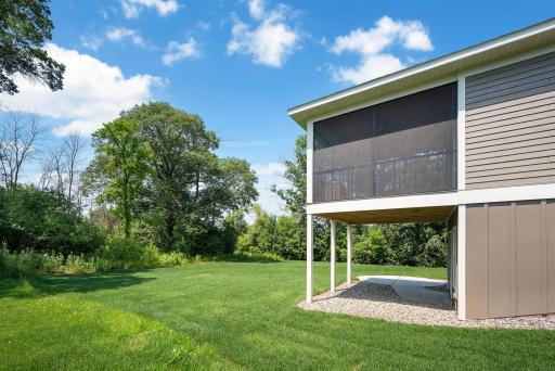 34-web-or-mls-13728-enfield-ave-n.jpg
