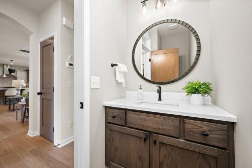 18-web-or-mls-13728-enfield-ave-n.jpg