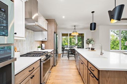 9-web-or-mls-13728-enfield-ave-n.jpg
