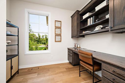 17-web-or-mls-13728-enfield-ave-n.jpg