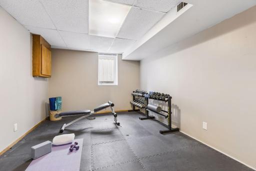 2231 Quebec Avenue S, Minneapolis, MN 55426