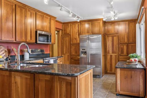 2231 Quebec Avenue S, Minneapolis, MN 55426