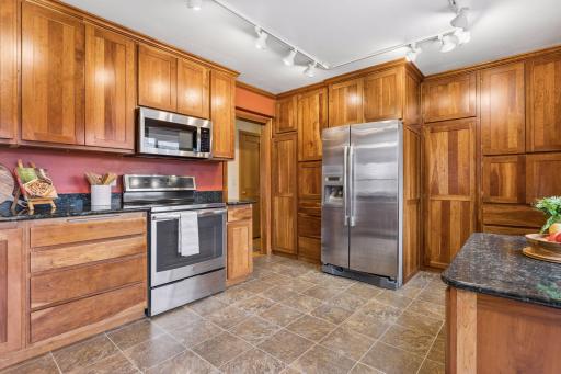 2231 Quebec Avenue S, Minneapolis, MN 55426