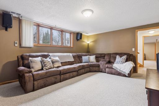 2231 Quebec Avenue S, Minneapolis, MN 55426