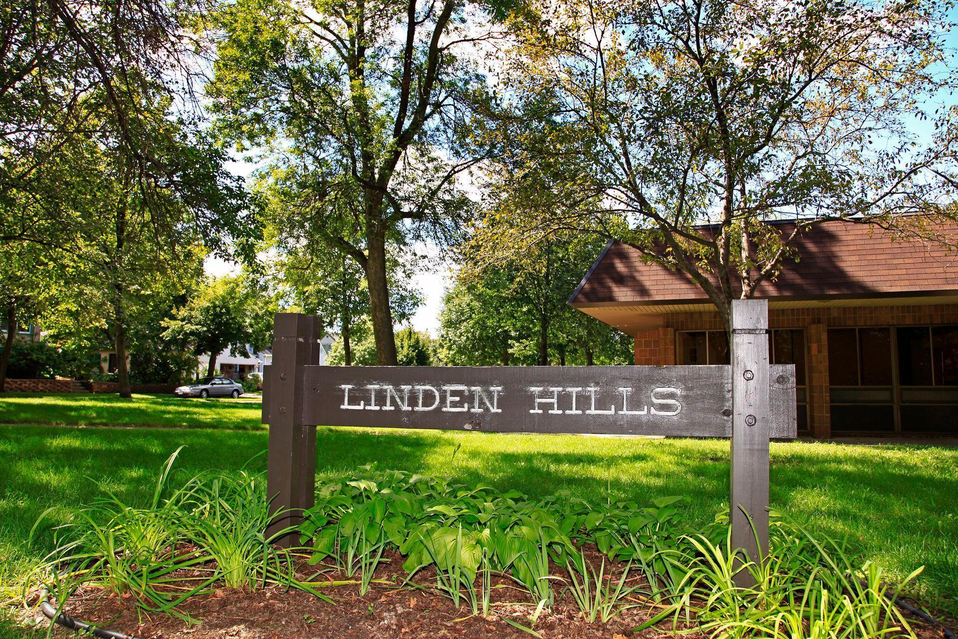 Charming Linden Hills park and downtown shops are a block away!