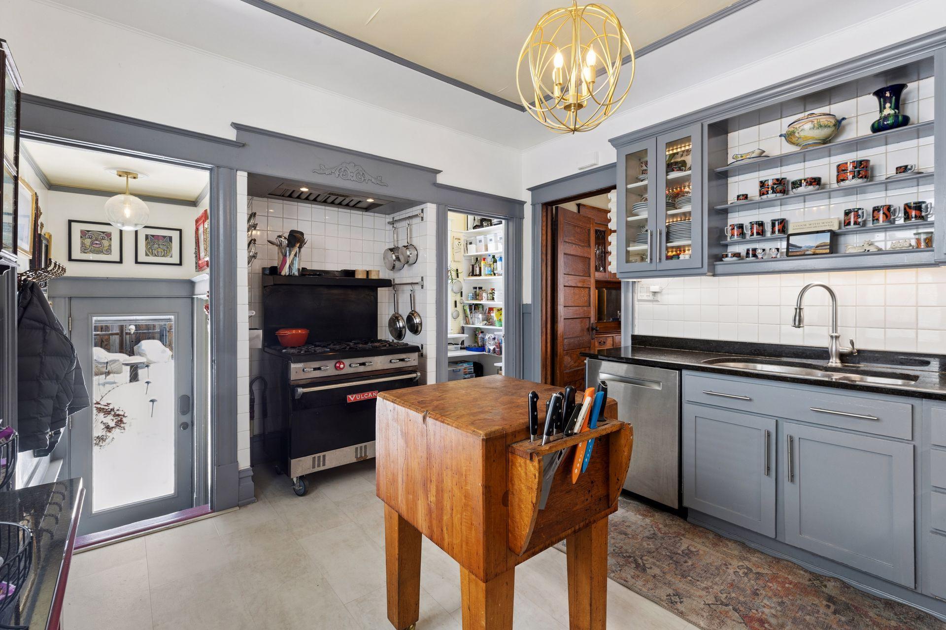 Commercial Grade Vulcan Stove