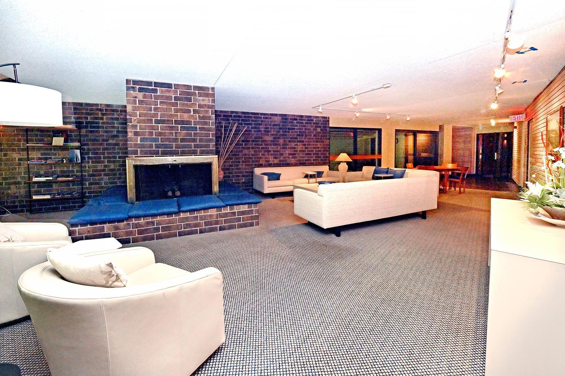 1700 Lexington Ave 4 MLS.jpg